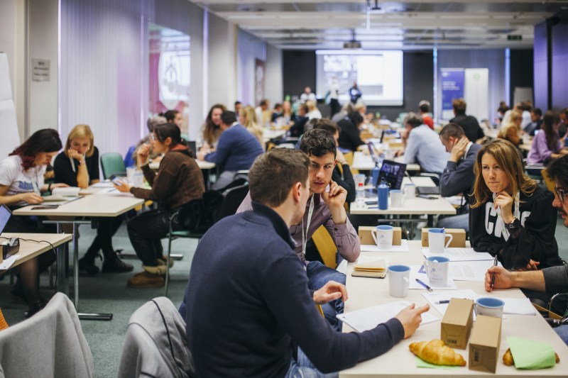 Mednarodno srečanje izzivov in rešitev na URBAN TECH Ljubljana hackathonu