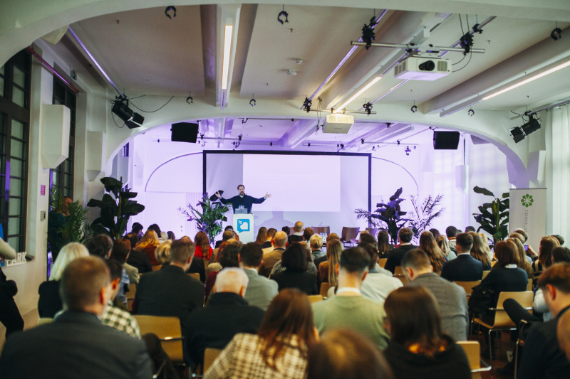 DHLJ 2026: V znamenju človeka, podatkov in prihodnosti umetne inteligence v zdravstvu (2. dan)